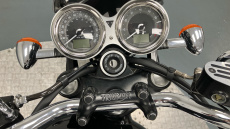 Triumph Bonneville T120 Jet Black